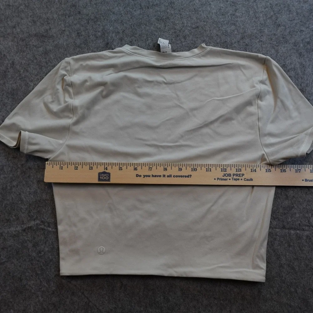 Lululemon Top Womens‎ Large Wundermost Ultra Soft Nulu Crew Neck Cropped TShirt